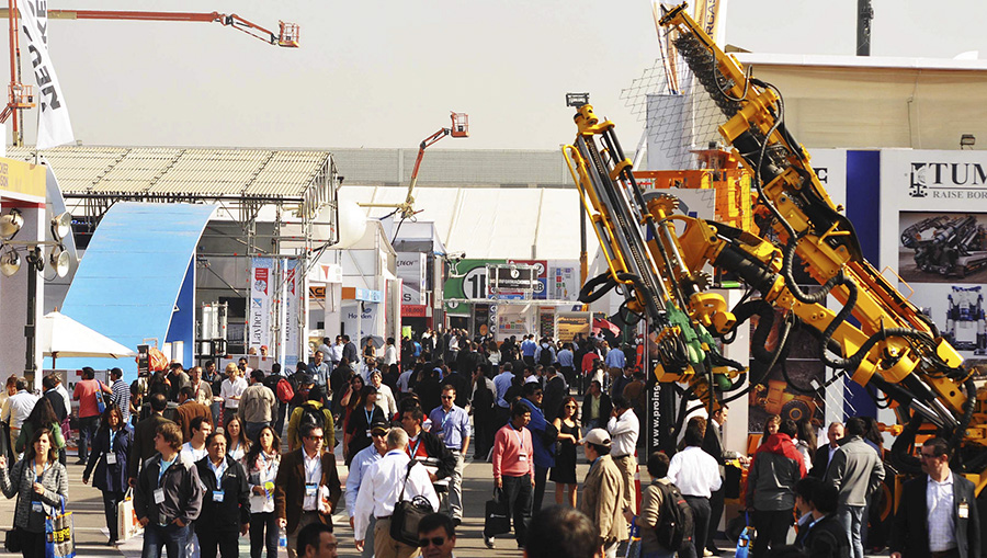 Machinaria Quangong adtende Mining Exhibitio Internationalis Chilean