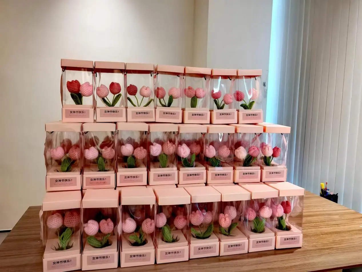 Quangong Machinery Co, Ltd tenet iucunda operationes ad celebrandum Mulierum Dies, tributa solvens 